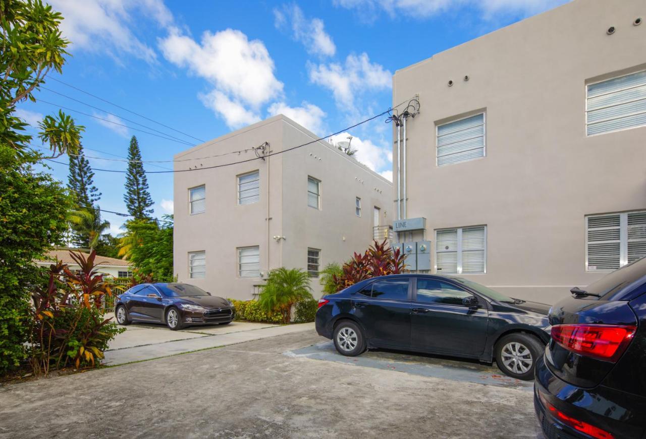 Sunny Days Apartments マイアミビーチ エクステリア 写真