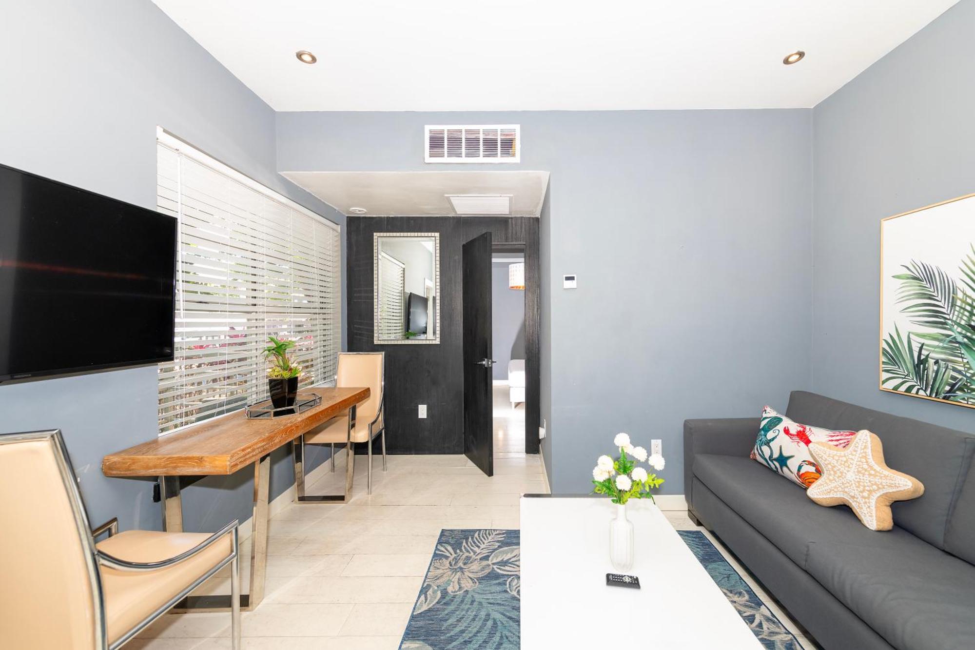 Sunny Days Apartments マイアミビーチ エクステリア 写真