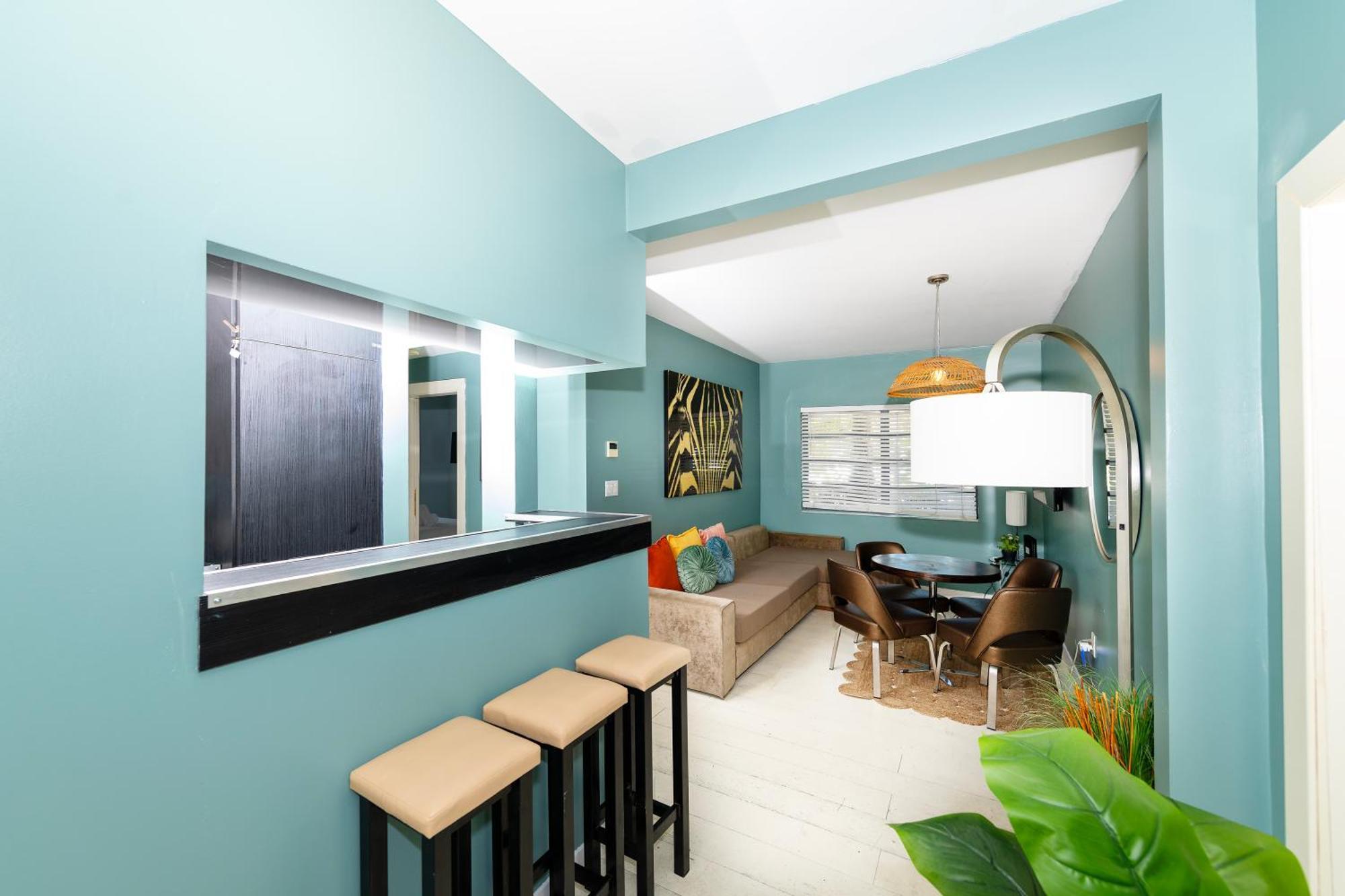Sunny Days Apartments マイアミビーチ エクステリア 写真