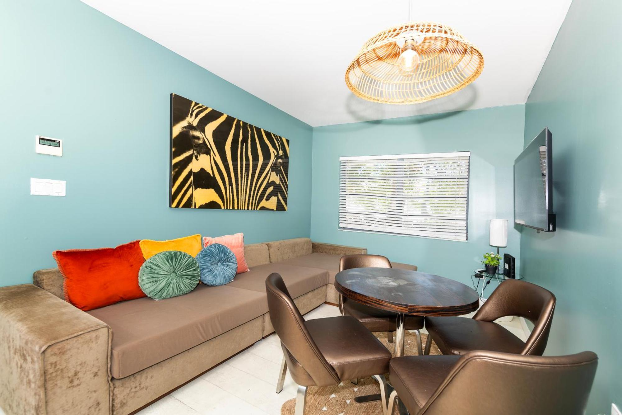 Sunny Days Apartments マイアミビーチ エクステリア 写真