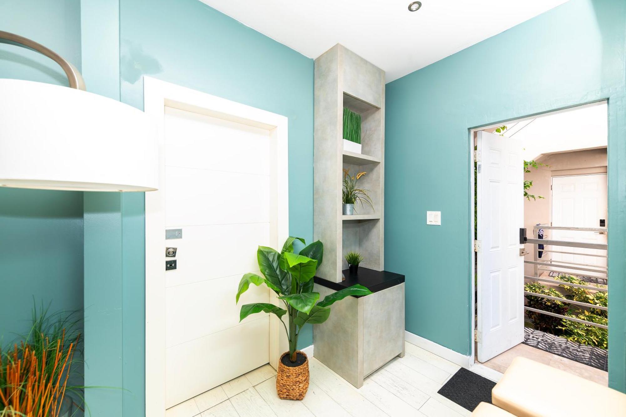 Sunny Days Apartments マイアミビーチ エクステリア 写真