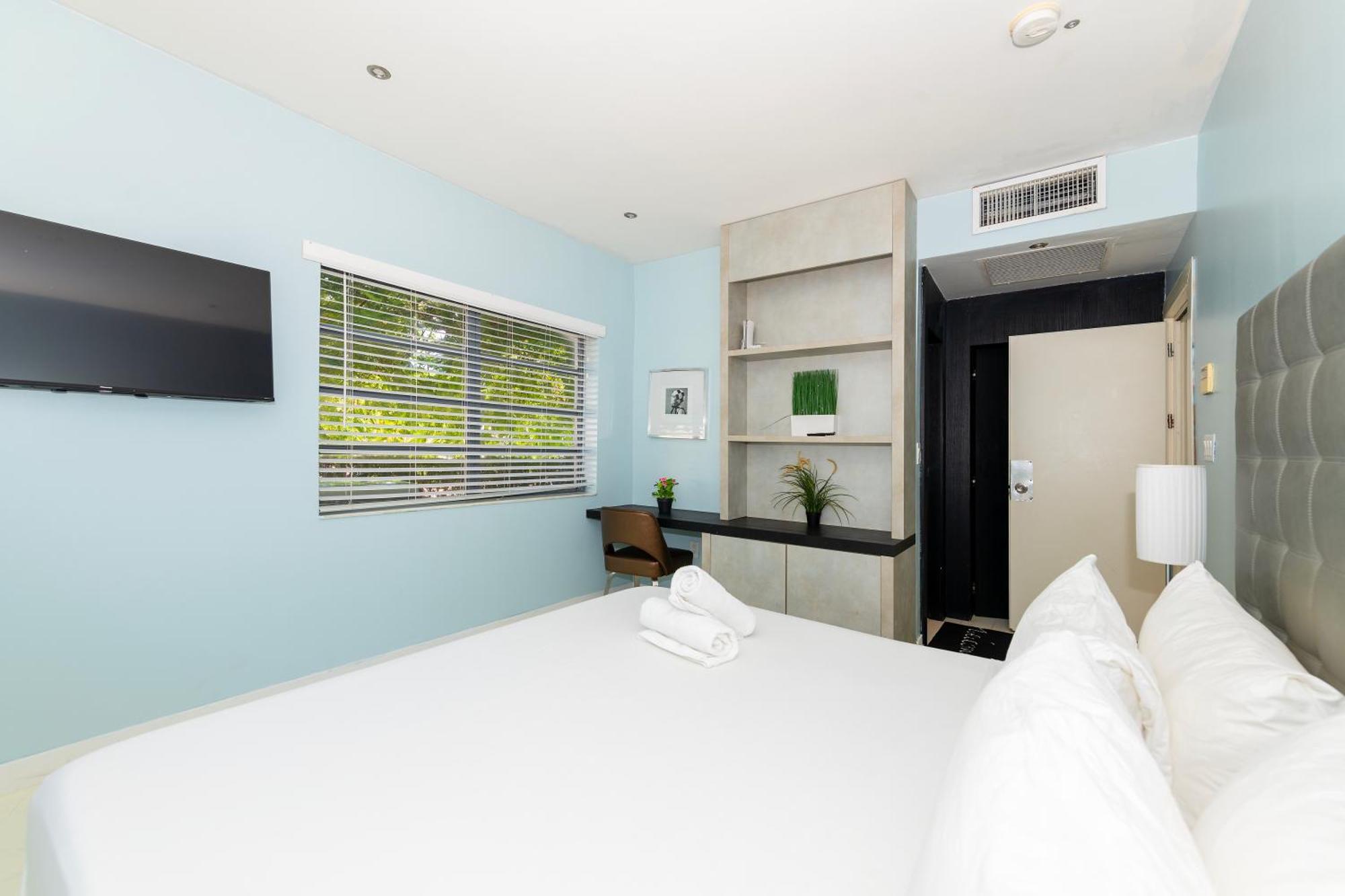 Sunny Days Apartments マイアミビーチ エクステリア 写真